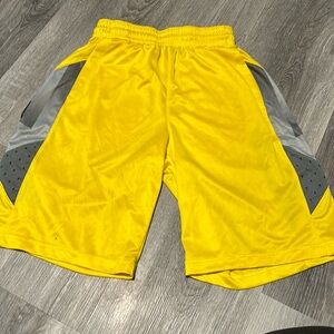 - Lebron Shorts Nike